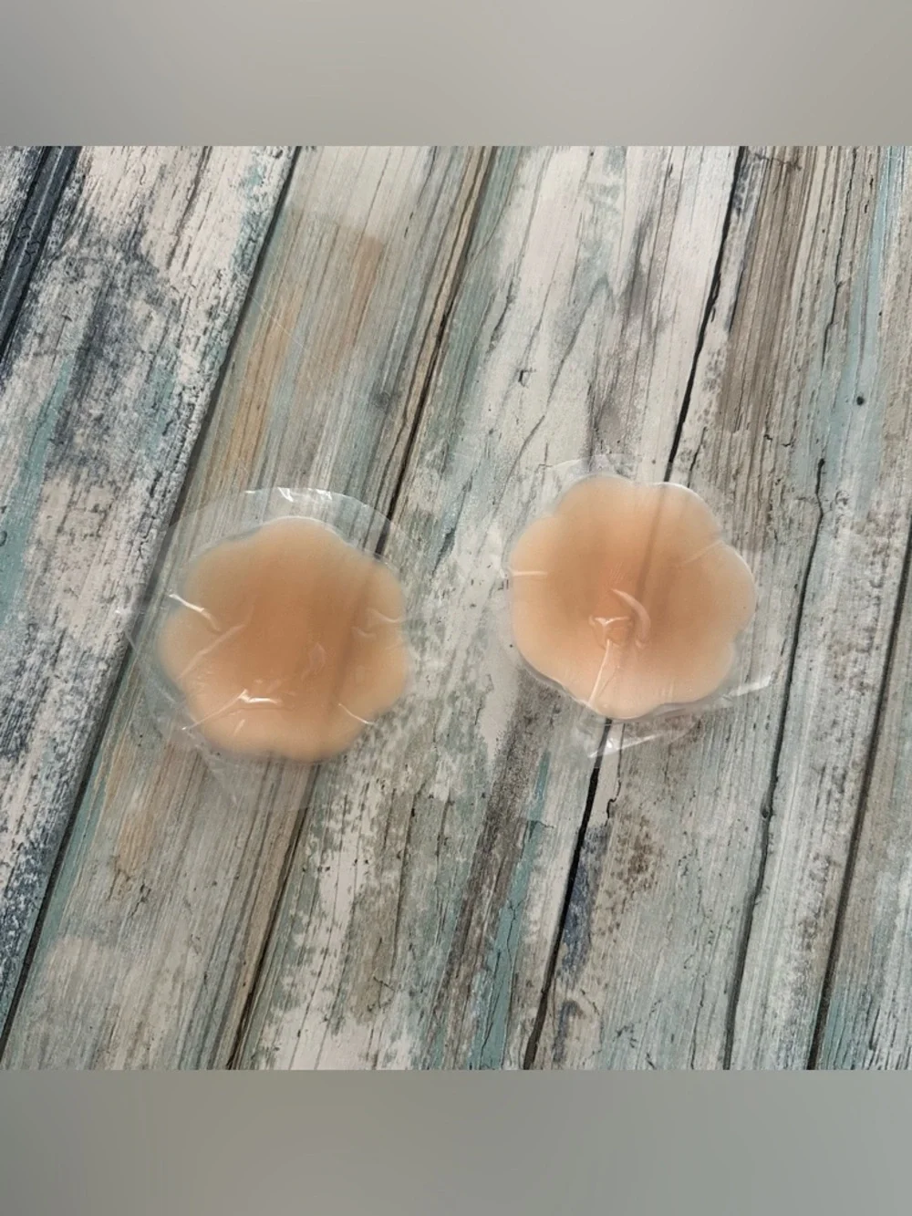 Niidor adhesive bra